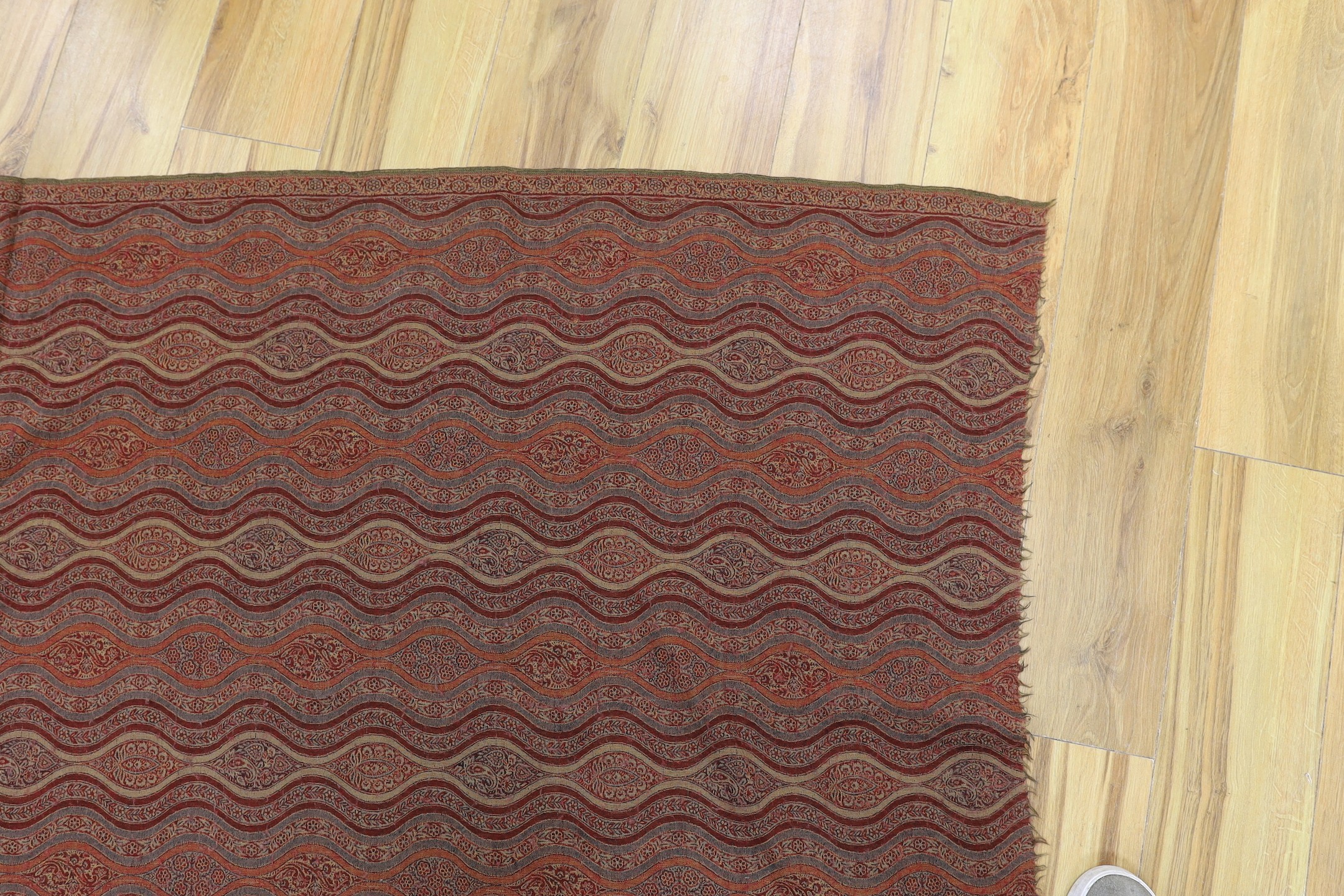 An Indian paisley shawl, 200 cms x 104 cms
